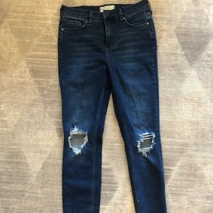 Free people busted knee jeans size 28